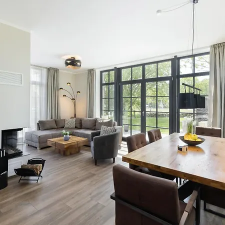 Holiday home Reetdachhaus Ostseeperle